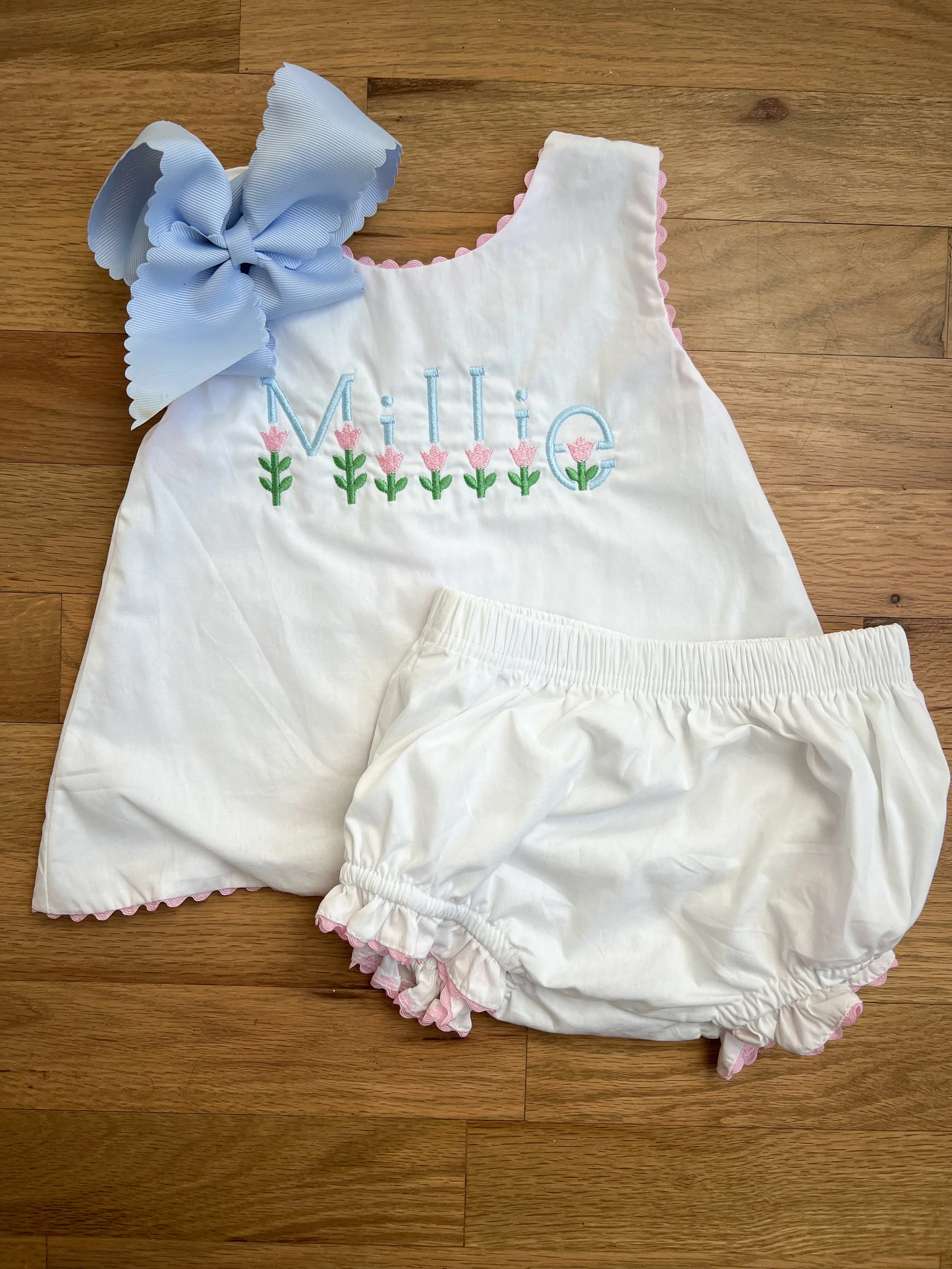 White Woven Ric Rac Diaper Set